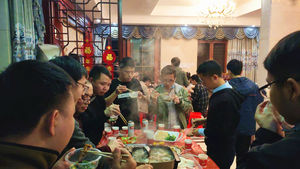 蓝新喷码机公司火锅走起